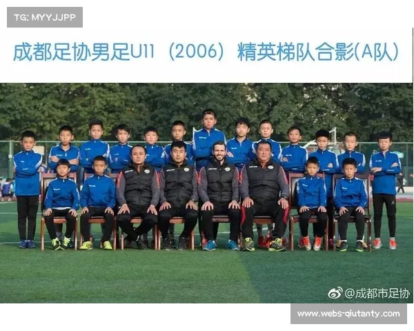 英超俱乐部与学校合作,推广青少年足球计划